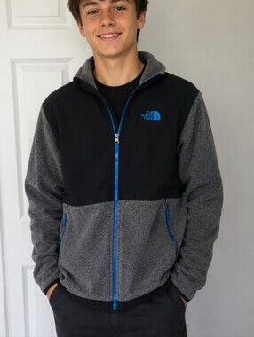 The North Face Denali Youth XL Jacket Black/gray/blue